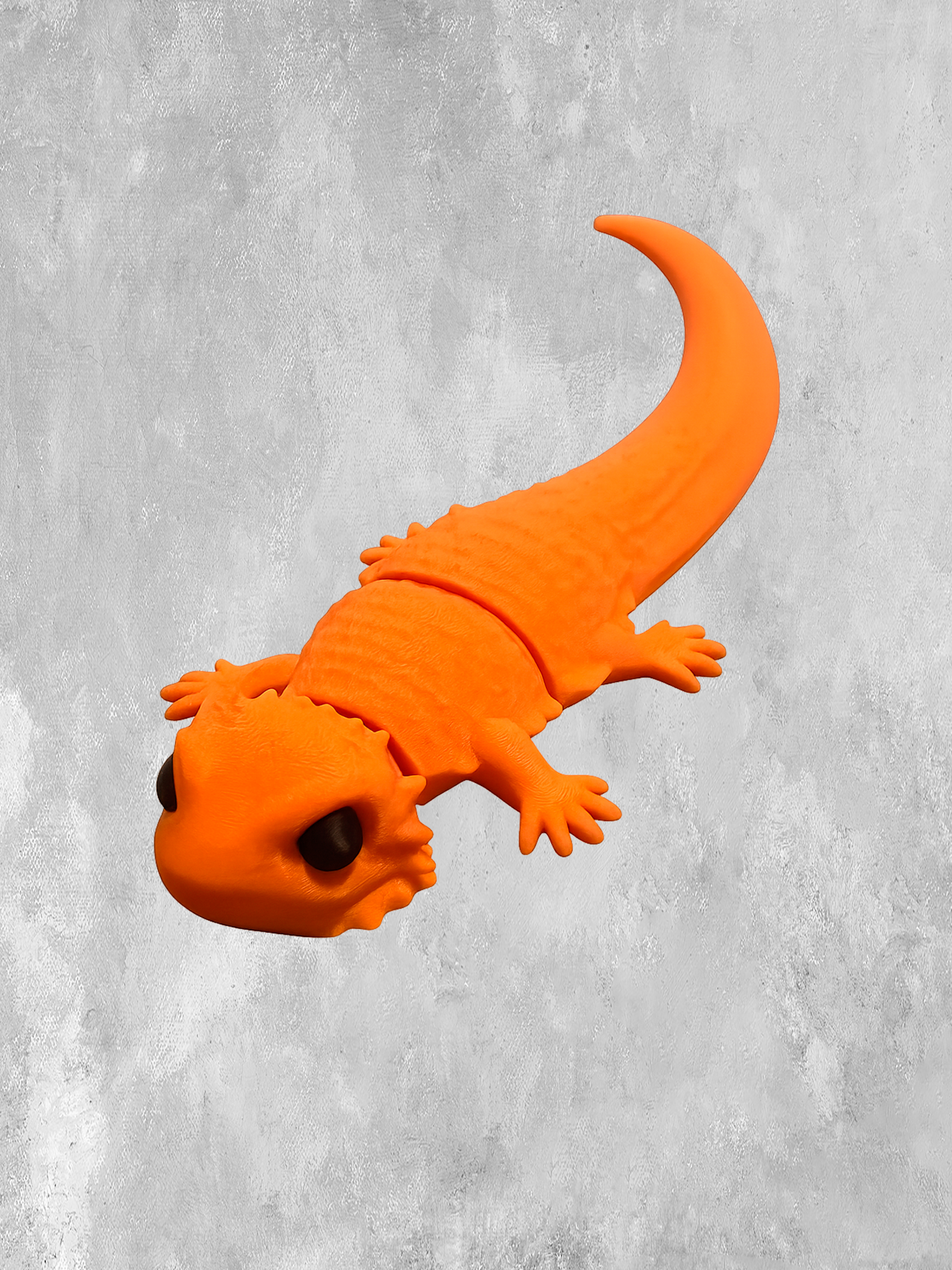 Гибкий гекон оранжевого цвета с подвижным телом